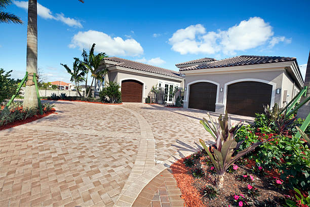 Best Driveway Pavers Near Me  in Knoxville, IA